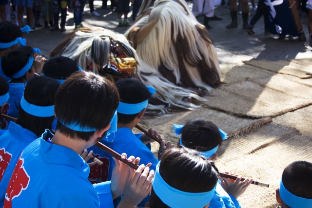 氏士　お祭り　しめ縄