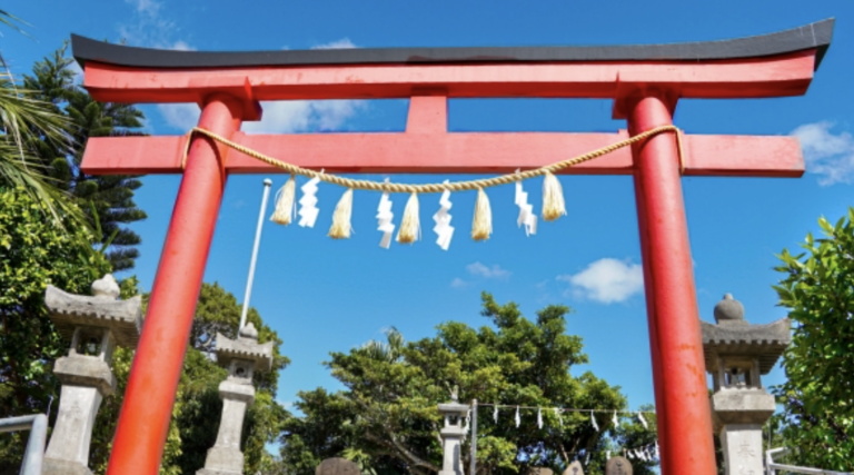 しめ縄_鳥居_紙垂_神社