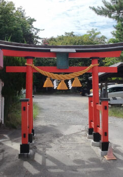 新潟県_新潟市西区_寺尾神社_鼓胴型_しめ縄交換