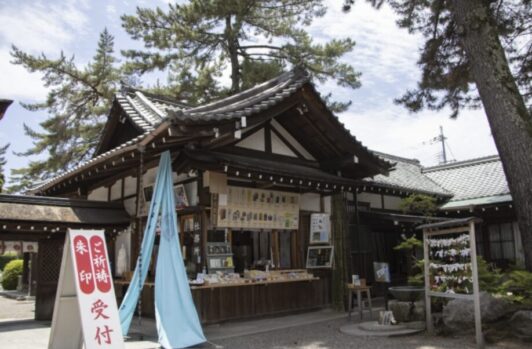 神社_全体像_社務所_授与所_祓所 