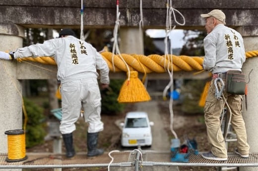 しめ縄のたるみを防ぐ具体的な設置の方法