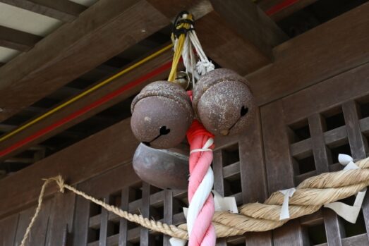 鈴_静かに扱い_神社ごとの案内
