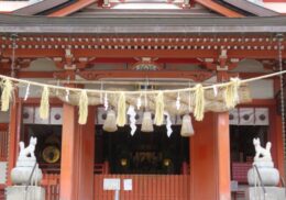 しめ縄 神社　鳥居　紙垂　藁