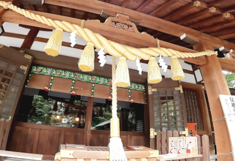 神社のしめ縄の飾り方や意味、正月のしめ飾りとの違い、交換方法を解説 - 株式会社 折橋商店
