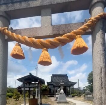 しめ縄_富山県鷲塚加茂社