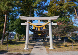 富山県富山市堀川町堀川神社